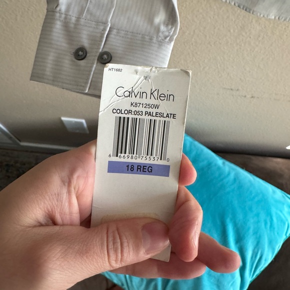 Calvin Klein Slim Fit button down grey and white striped Dress shirt - size 18 - Picture 5 of 7